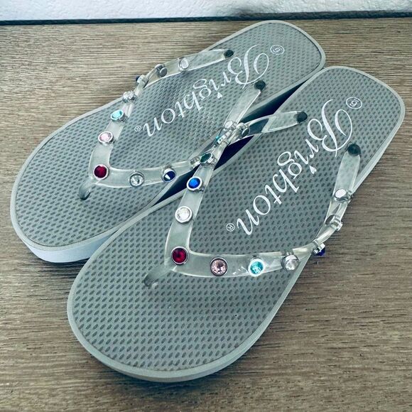 Brighton Rainbow Crystal Gray Platform Sandals 6 - Picture 1 of 5